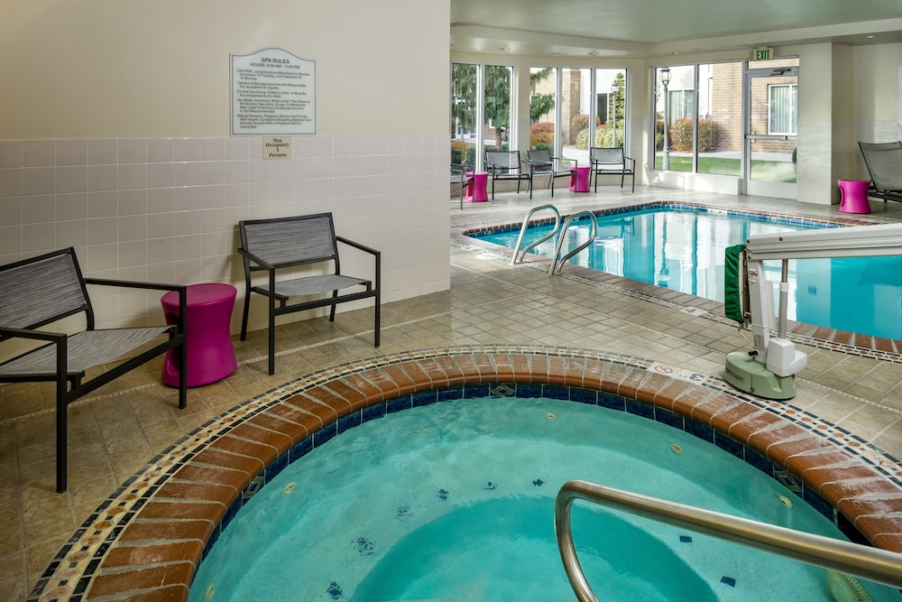 swimming pool spa