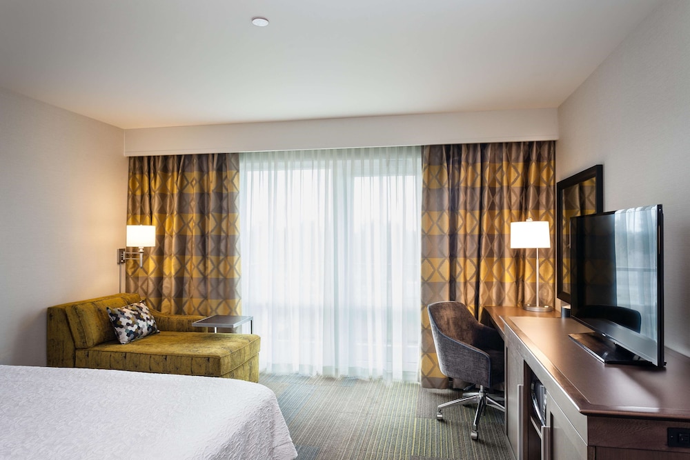 Hampton Inn Suites By Hilton Seattle Northgate 18/53