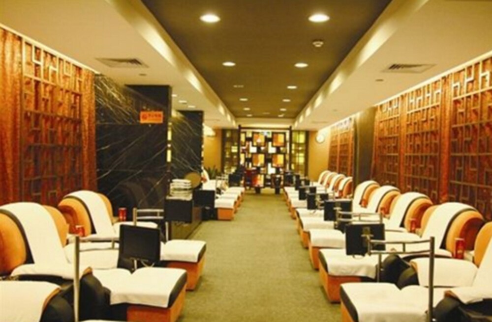 Royal Marina Plaza 52/60