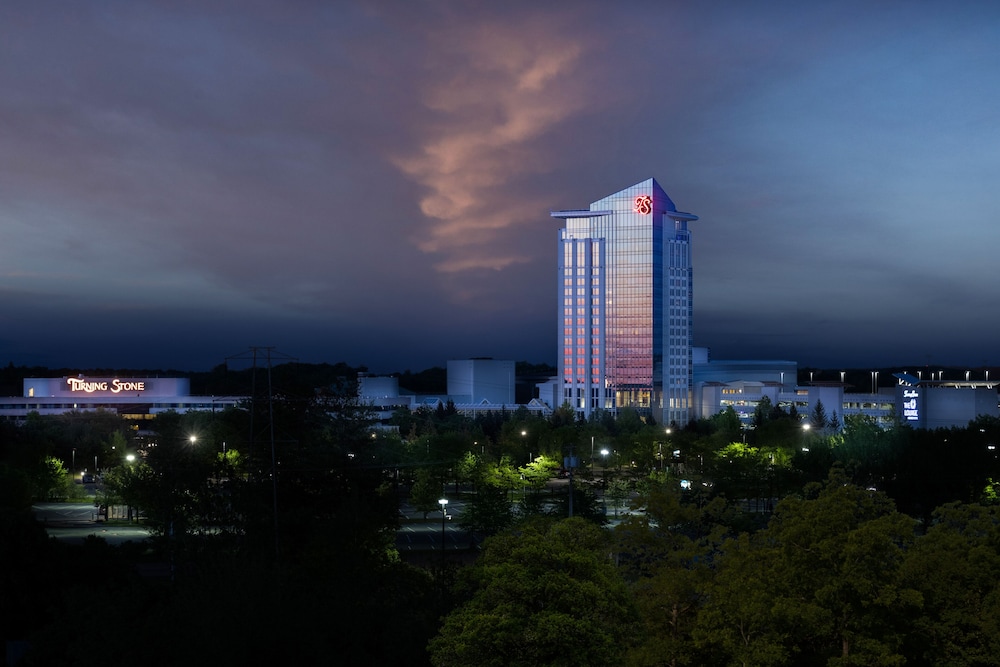 Hampton Inn Verona at Turning Stone 47/48
