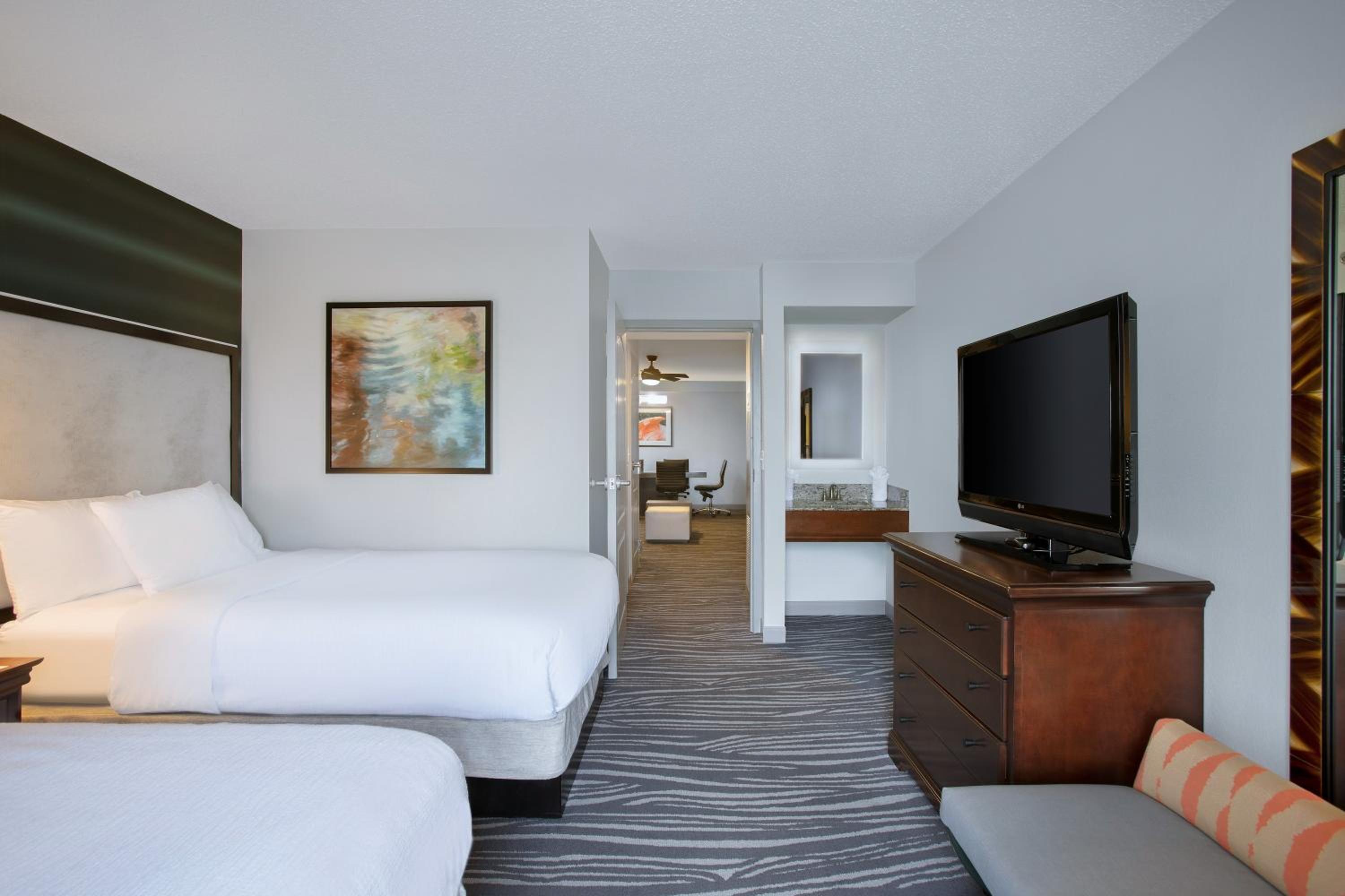 1 BEDROOM, EXECUTIVE, SUITE, KING BED, SOFA