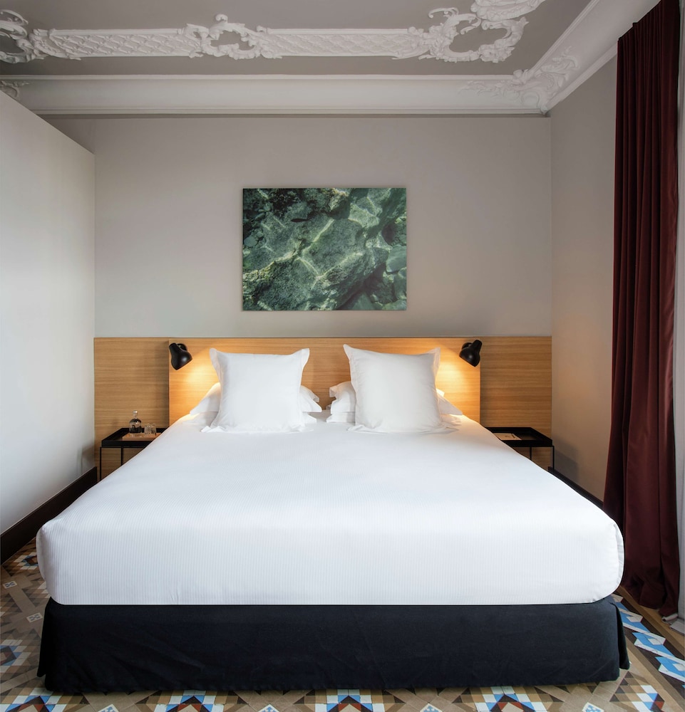 Alexandra Barcelona Hotel Curio Collection By Hilton 25/90