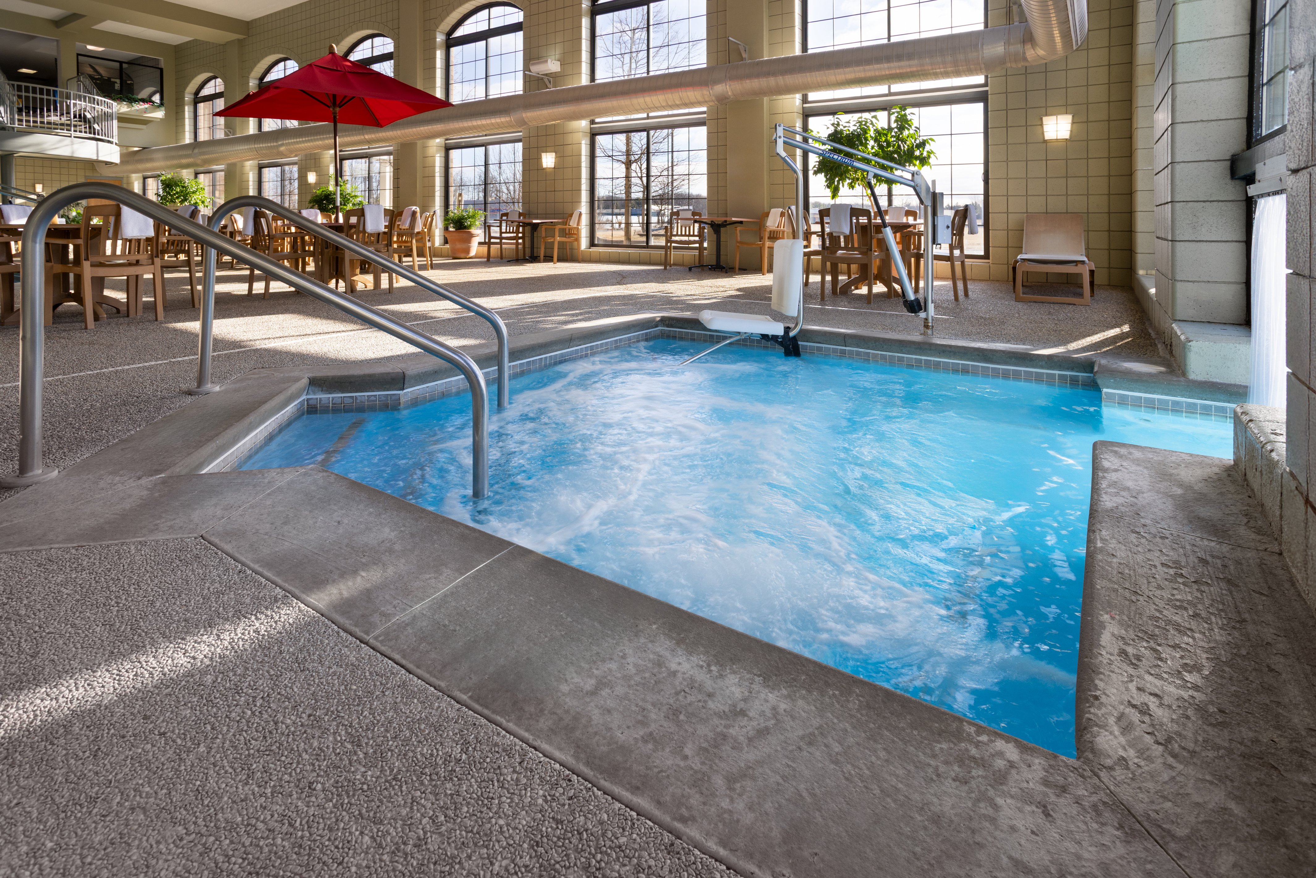 Holiday Inn Midland 38/75