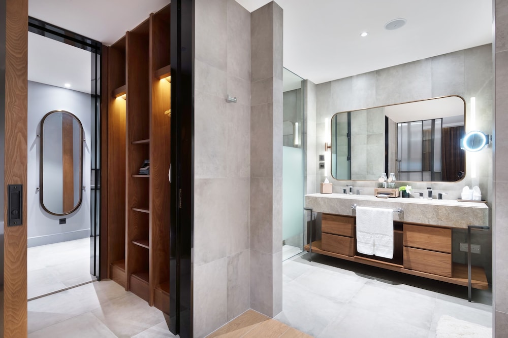 Melia Shanghai Parkside 55/57