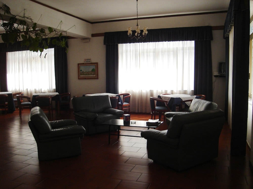 Eden Hotel 19/39