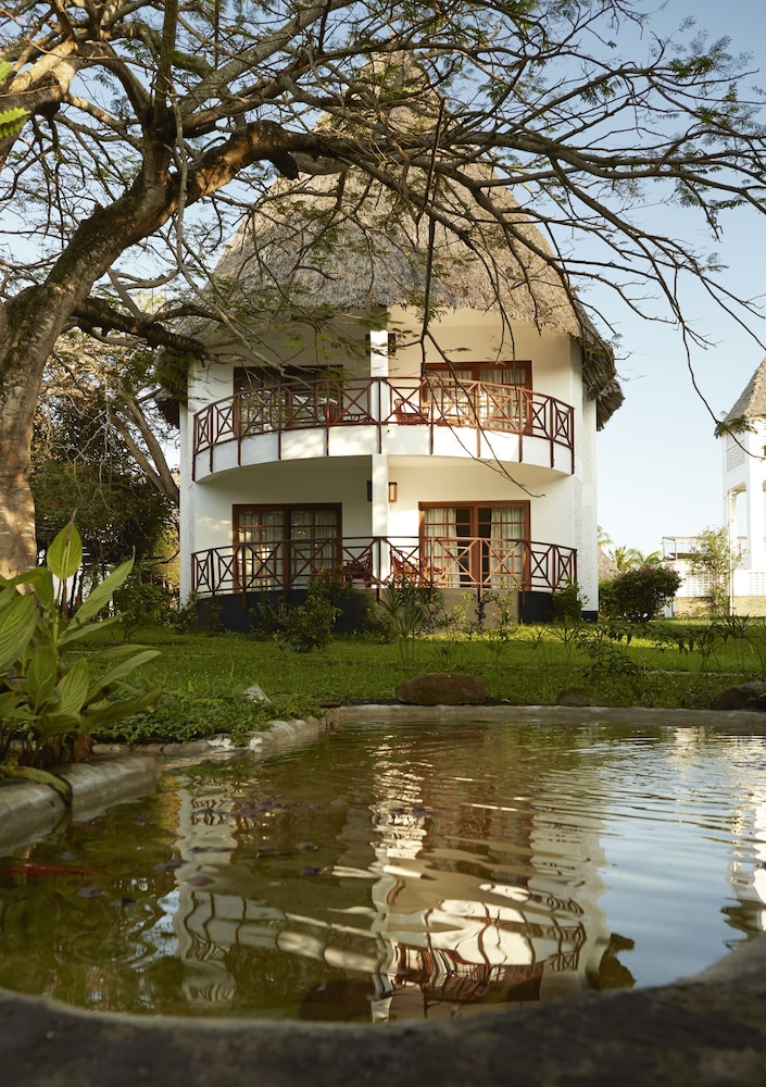 Neptune Village Beach Resort & Spa 51/59