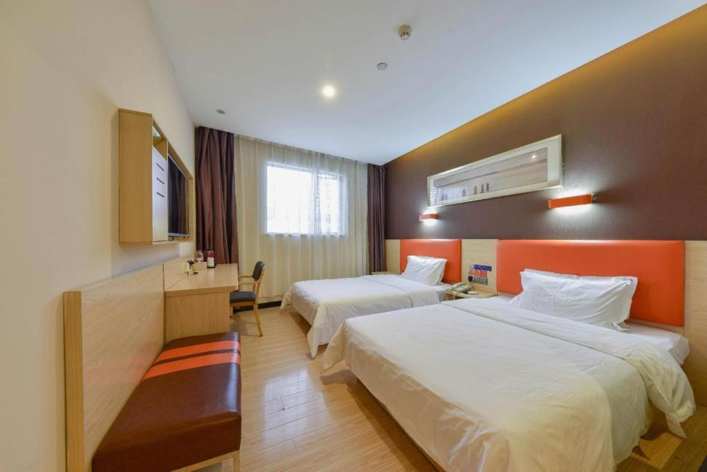 7 Days Premium (Shenzhen Dalang Commercial Center) 25/44