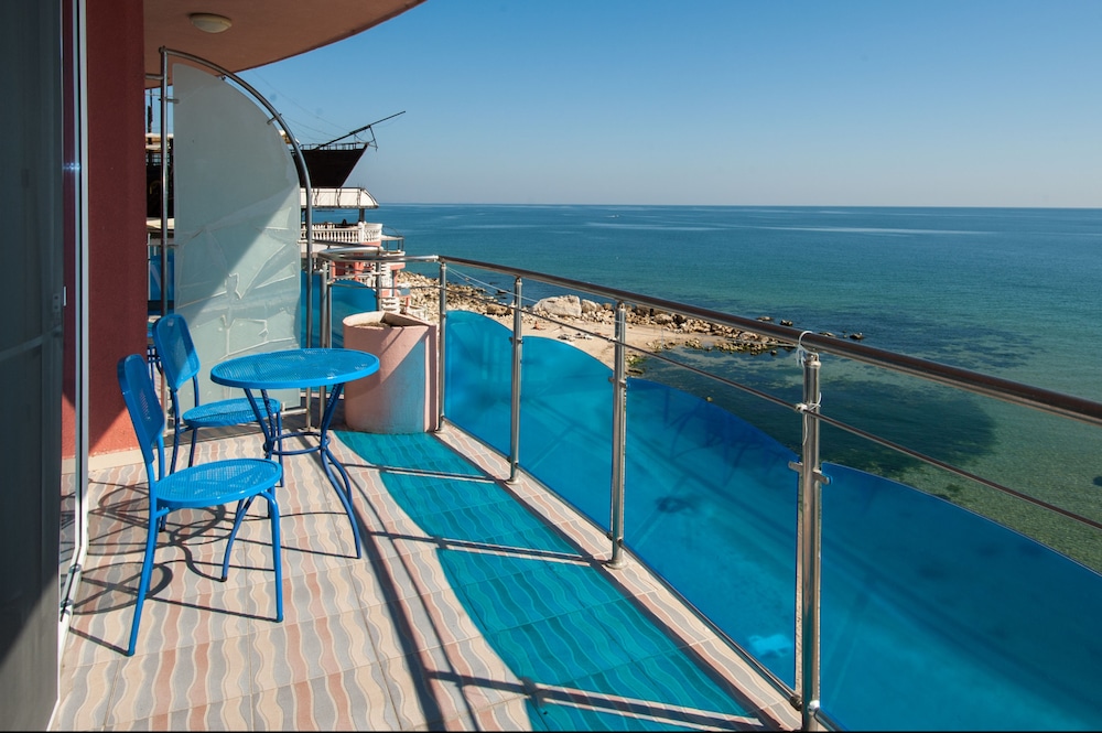 Sirius Beach Hotel 46/48