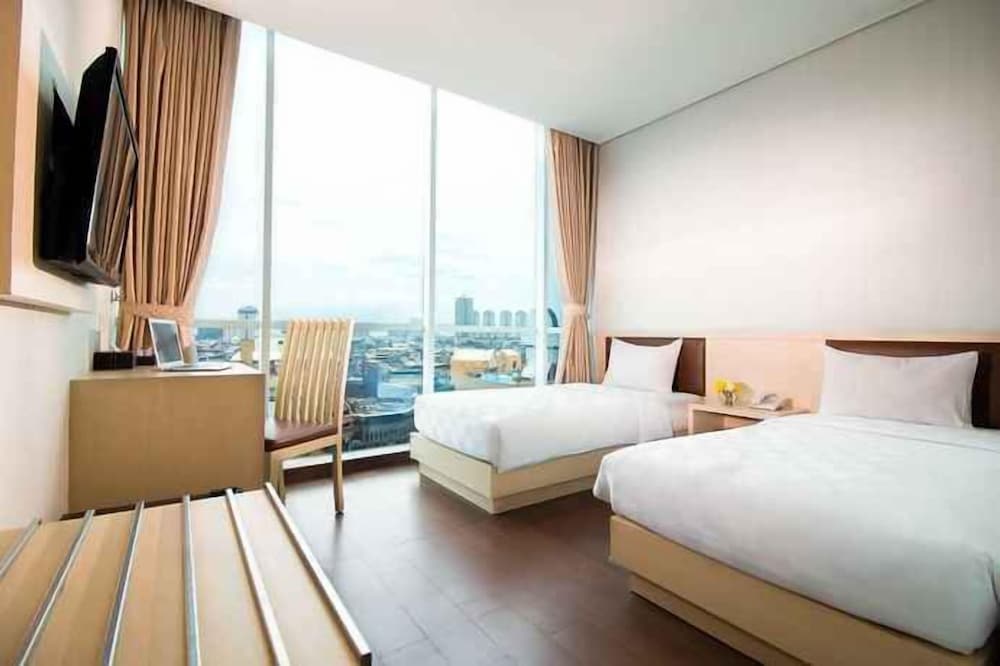 EXECUTIVE, TWIN BEDS, CITY VIEW