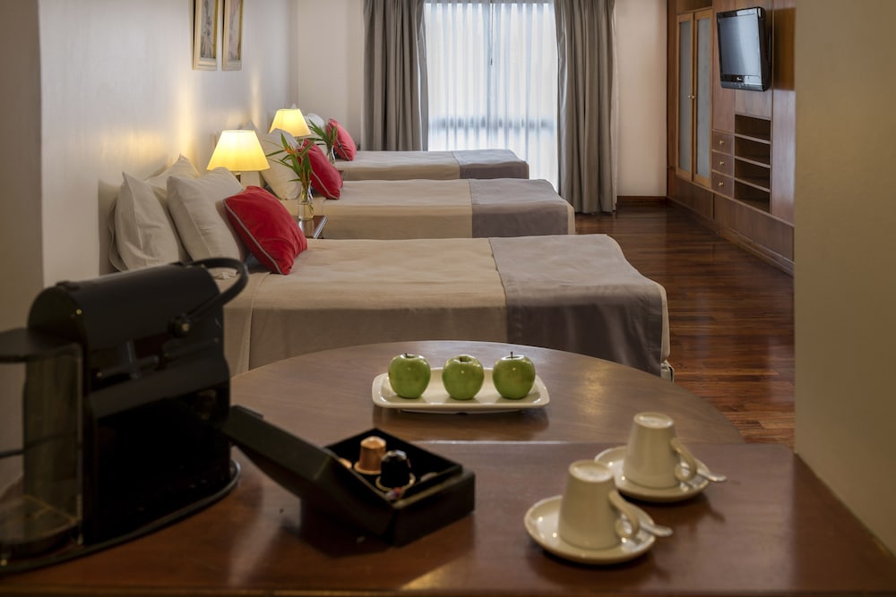 Saint George Hotel 36/50