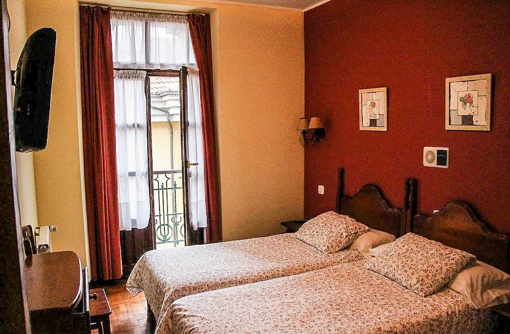 Hotel Puerto de Llanes 31/73