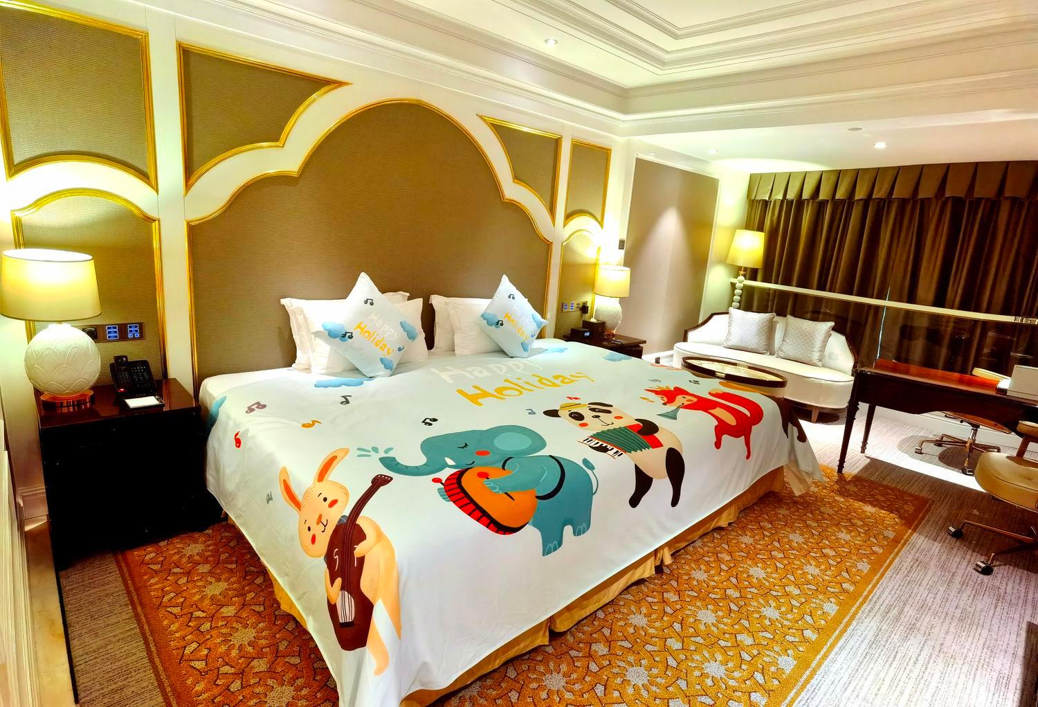 Executive, Family, King Bed