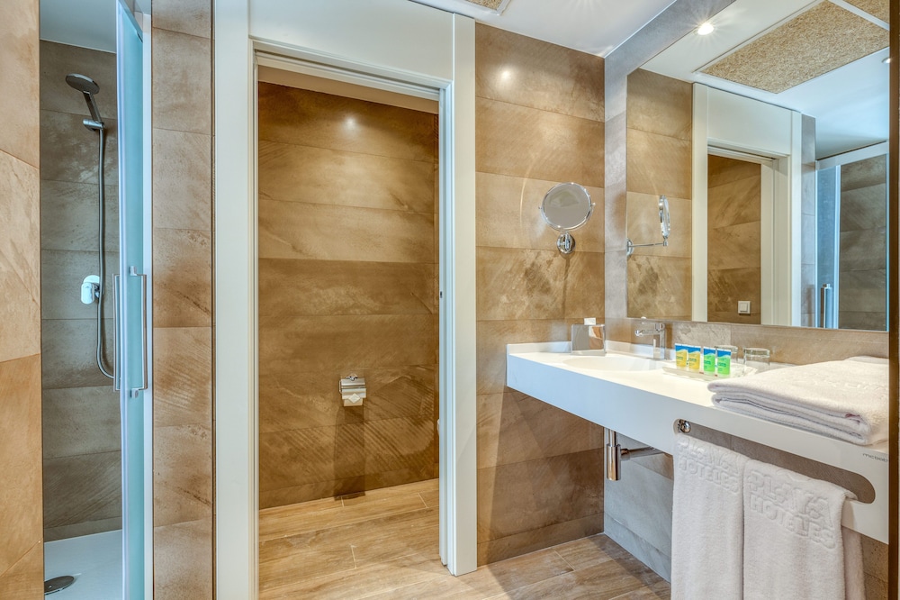 Room, Single, 2 Double Beds, Sea View, Terrace، Mojacar Playa Aquapark Hotel 6/8