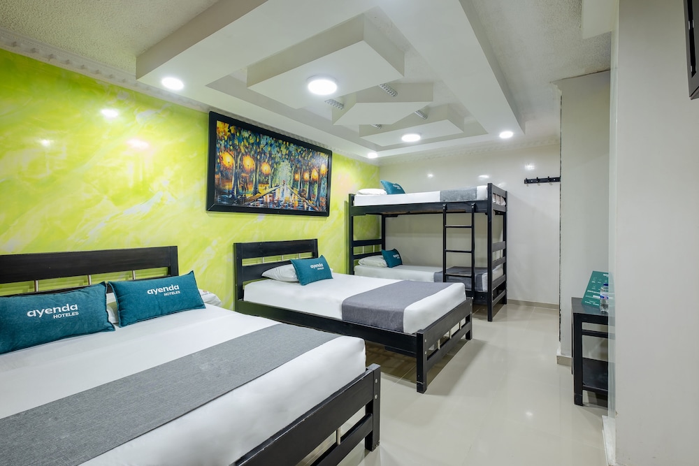 Studio, Suite, 1 Single and 2 Double Beds, Bunk Bed