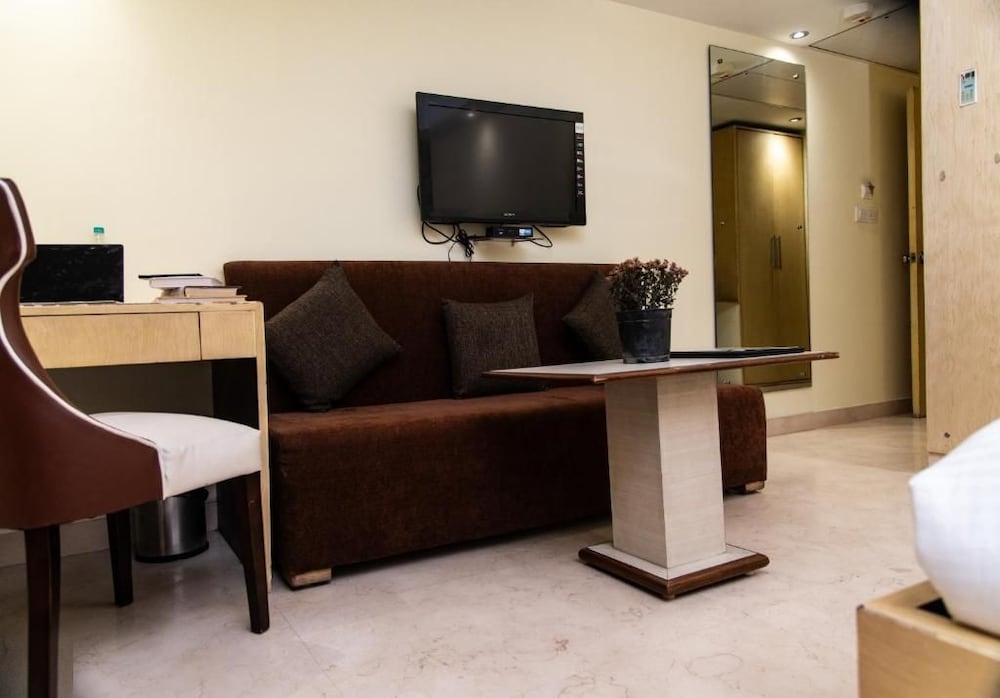 Mayur Hotel 40/49