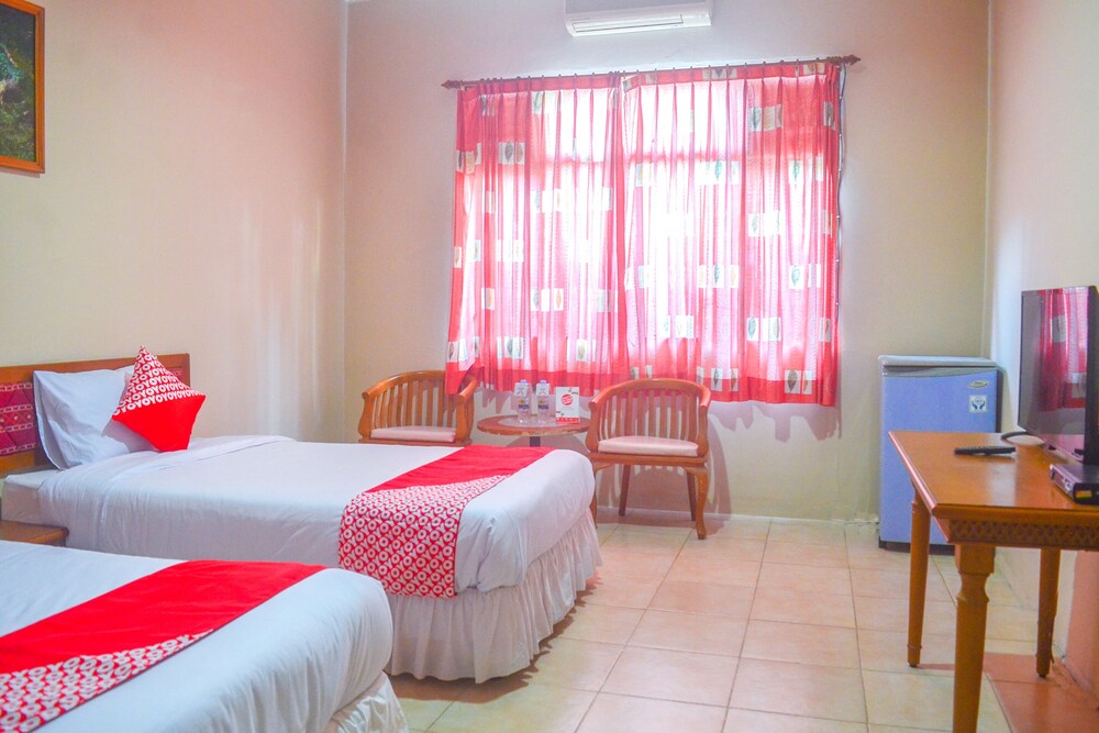 OYO 1240 Hotel Pantai Jaya 19/37