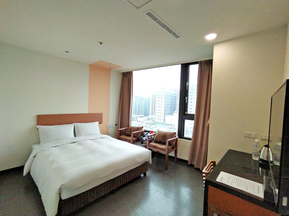 Hotel J 17/54