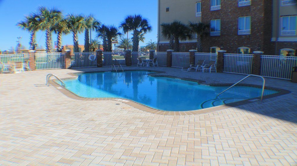 Holiday Inn Express Hotel And Suites Gonzales 5/71
