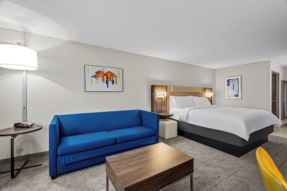 Standard, King Bed, Sofa