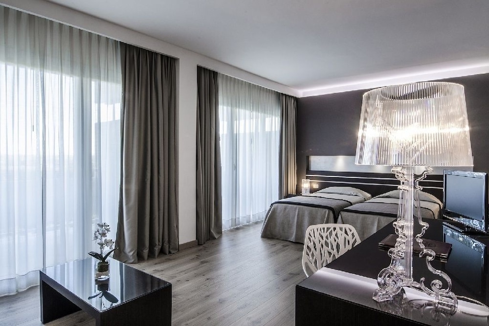 Hotel Des Bains Terme 27/37