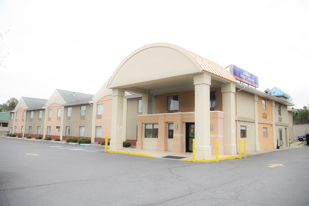 Howard Johnson By Wyndham Allentown Dorney Hotel Suites 36/36