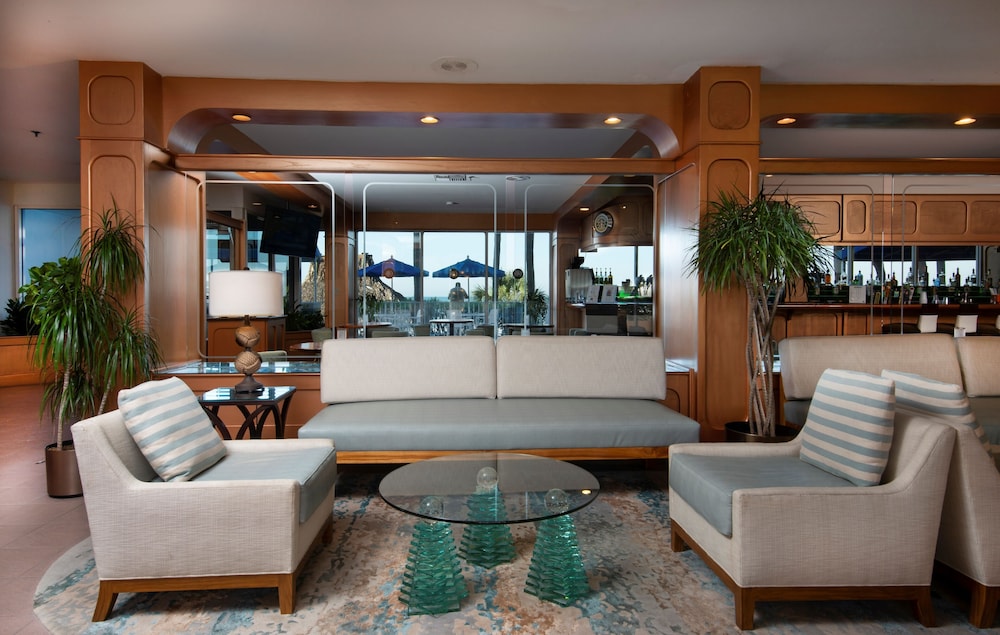 DoubleTree Beach Resort by Hilton Tampa Bay - North Redington Beach 40/59
