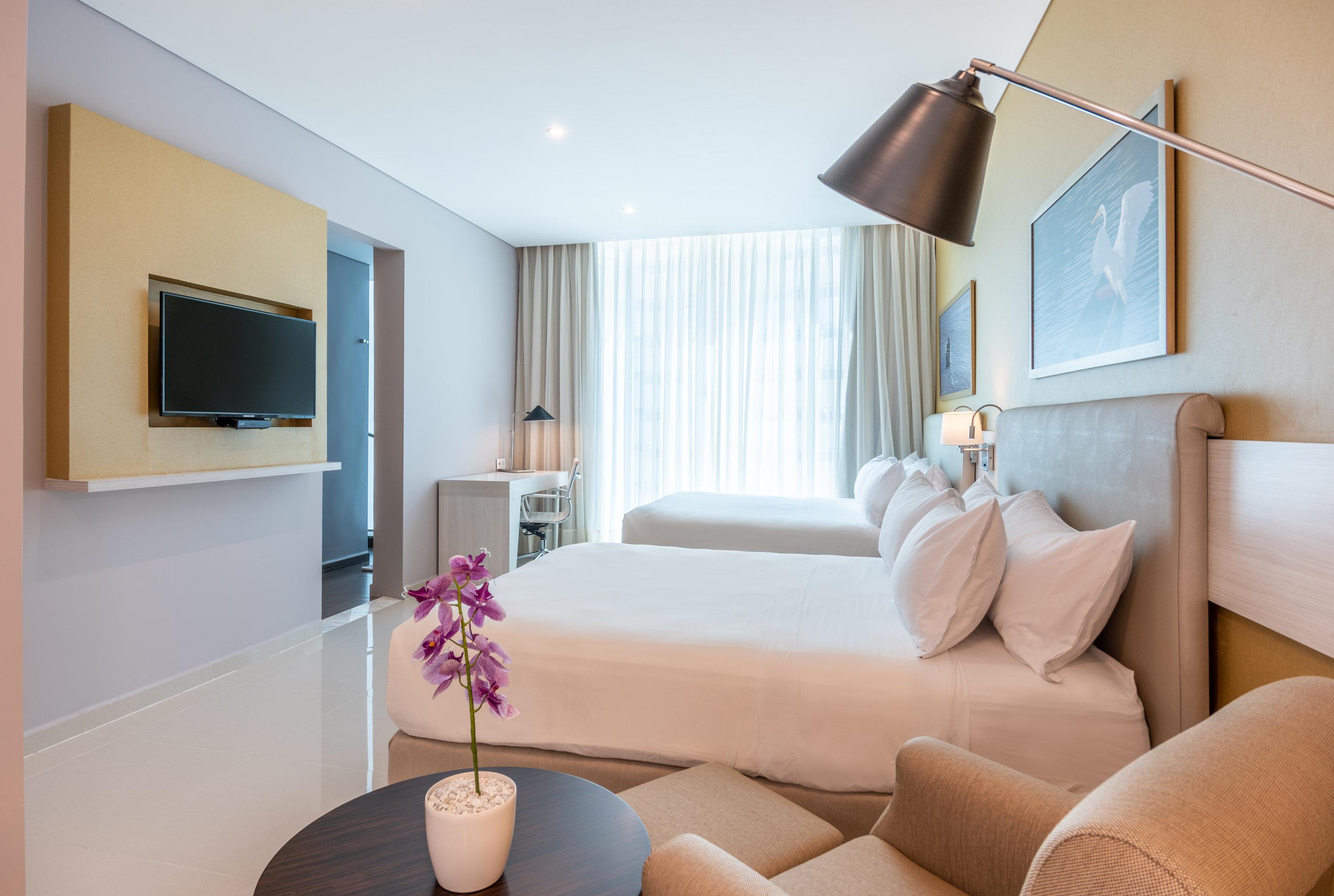 Room, 2 Queen Beds, City View, Crowne Plaza Barranquilla 4/7