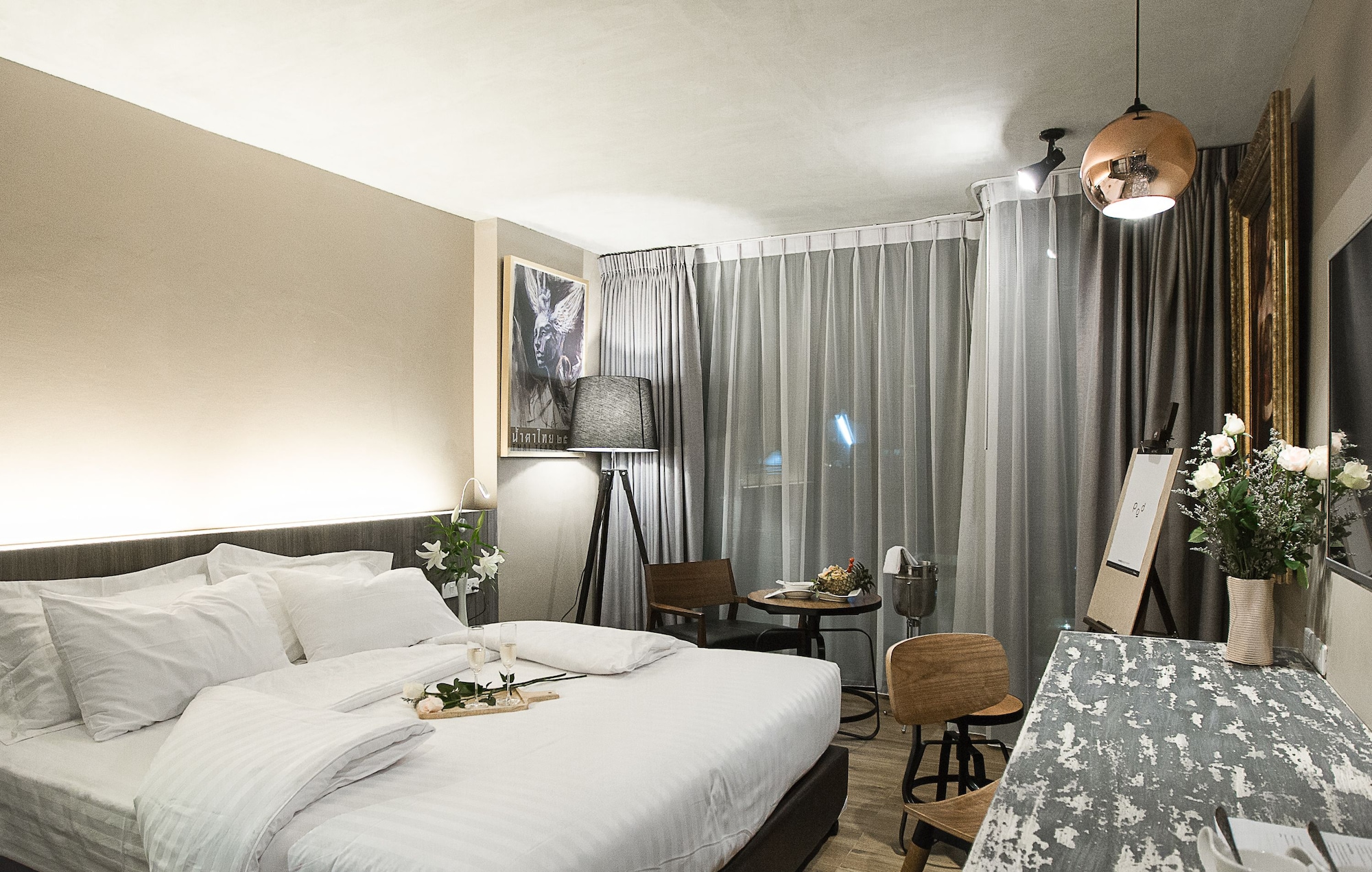 Honeymoon, Gallery, Double Bed