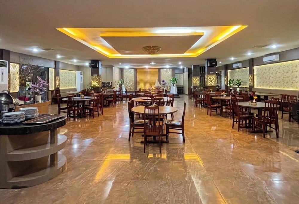 Pelangi Hotel 42/51