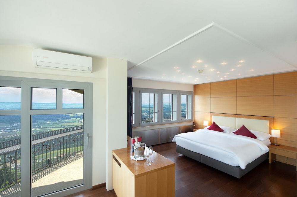 Residence, Suite, Double Bed, Valley View