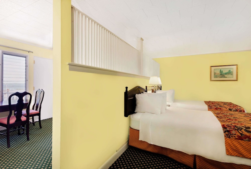 Days Inn by Wyndham Bar Harbor 21/53