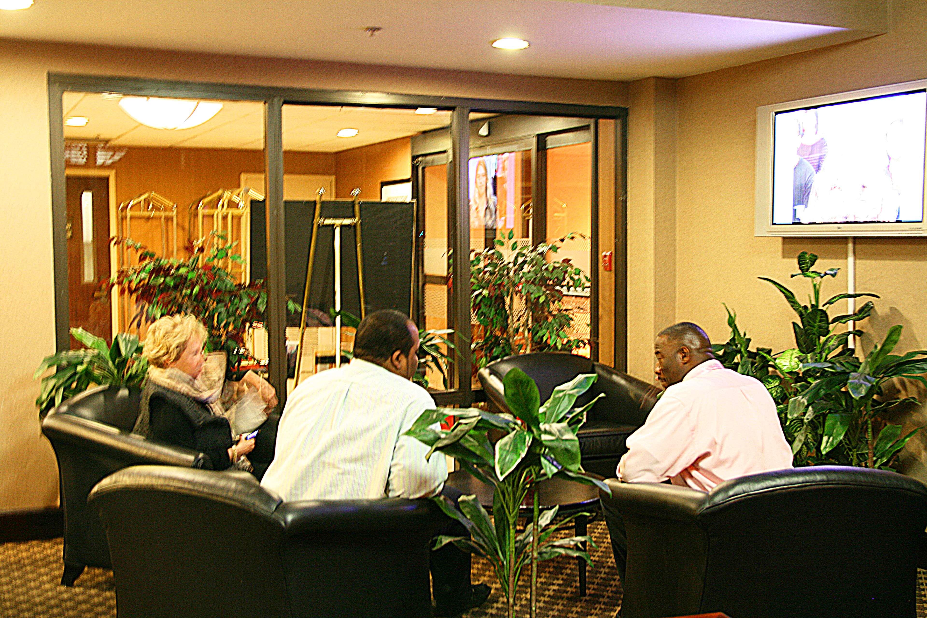 Atlanta-North Druid Hills Hotel 24/36