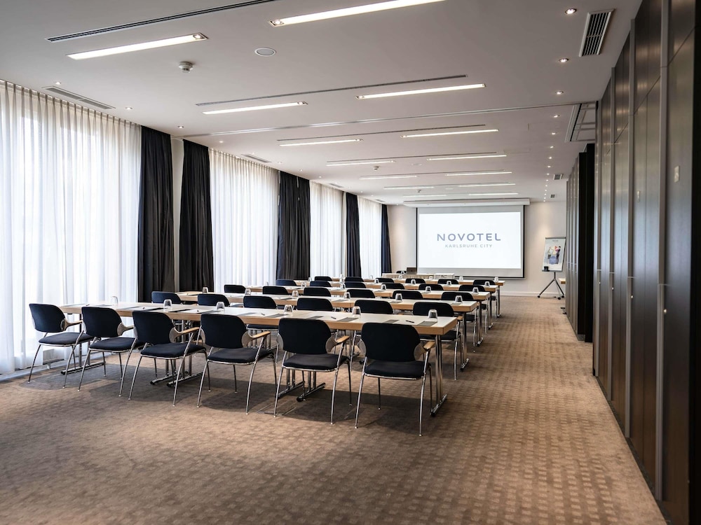 NOVOTEL KARLSRUHE CITY 71/80