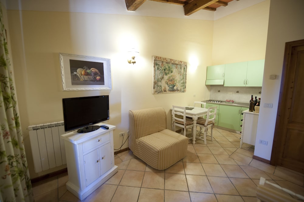 Agriturismo Vecchio Borgo Di Inalbi 40/50