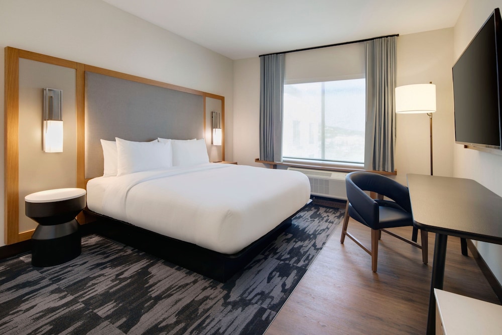 Room, King Bed
