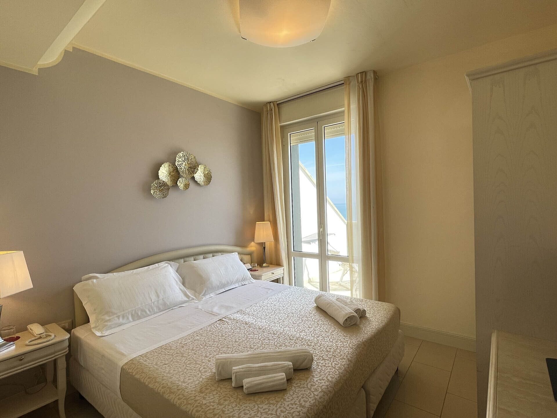 ROOM, DOUBLE BED, TERRACE