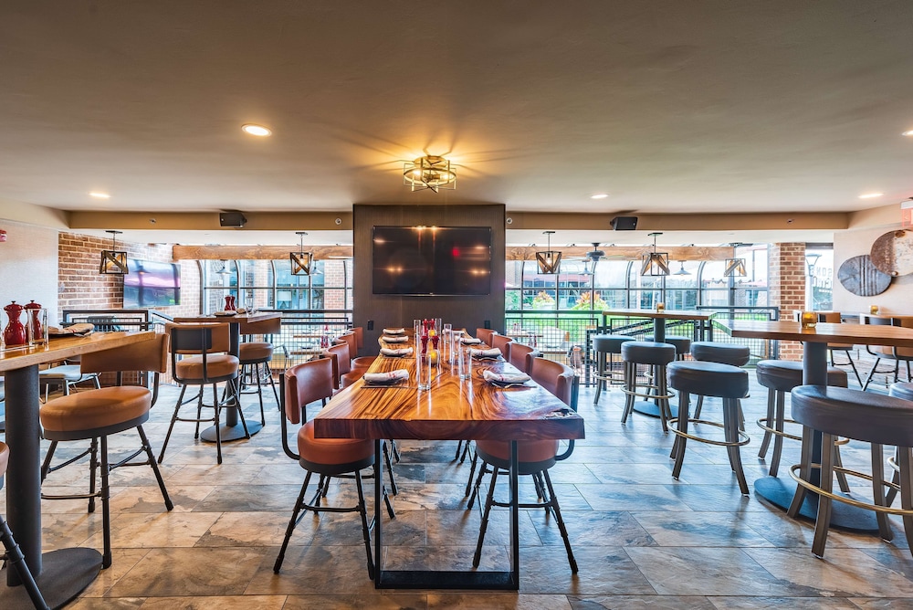 Doubletree By Hilton Mclean Tysons 53/71
