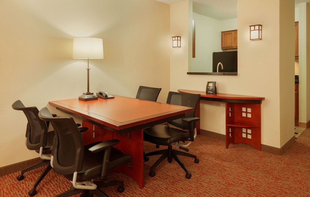 Larkspur Landing Extended Stay Suites South San Francisco 39/57