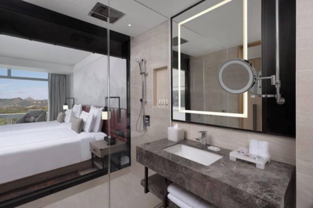 Swissotel Clark Philippines 58/60