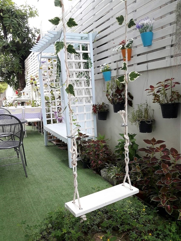 Baan Pastel Boutique Hotel Hostel 64/70