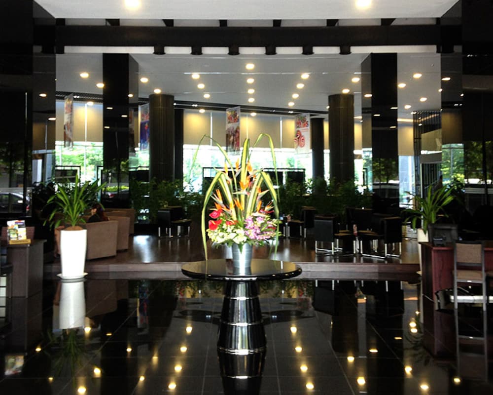 e.City Hotel at OneCity 6/43