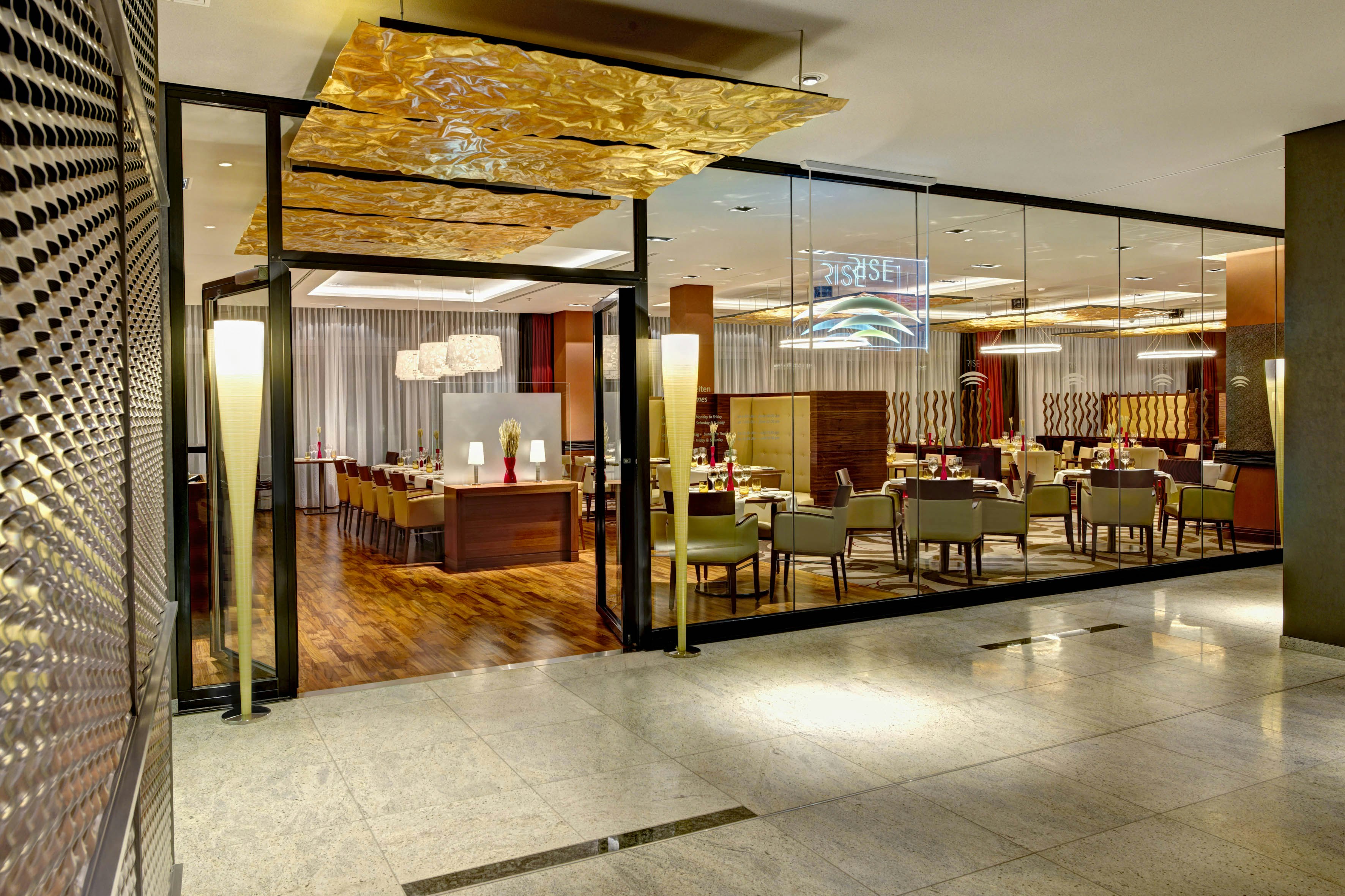 Hilton Frankfurt Airport 10/66