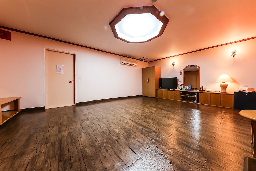 Kyungha Spa Hotel 9/56