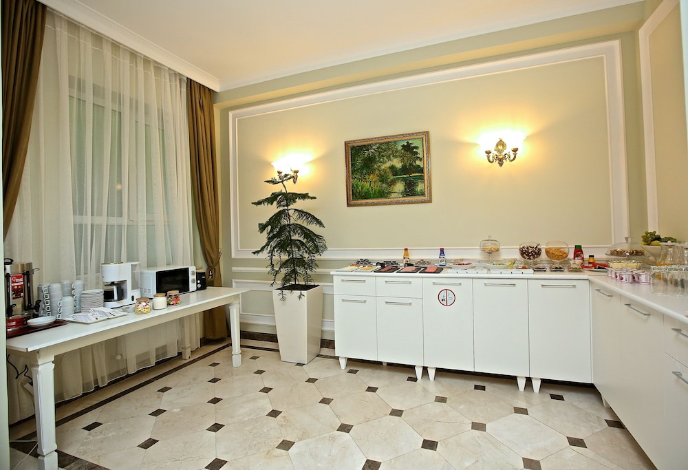 Miraj Hotel 19/25