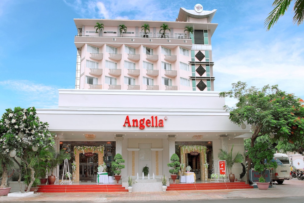 Angella 7/50