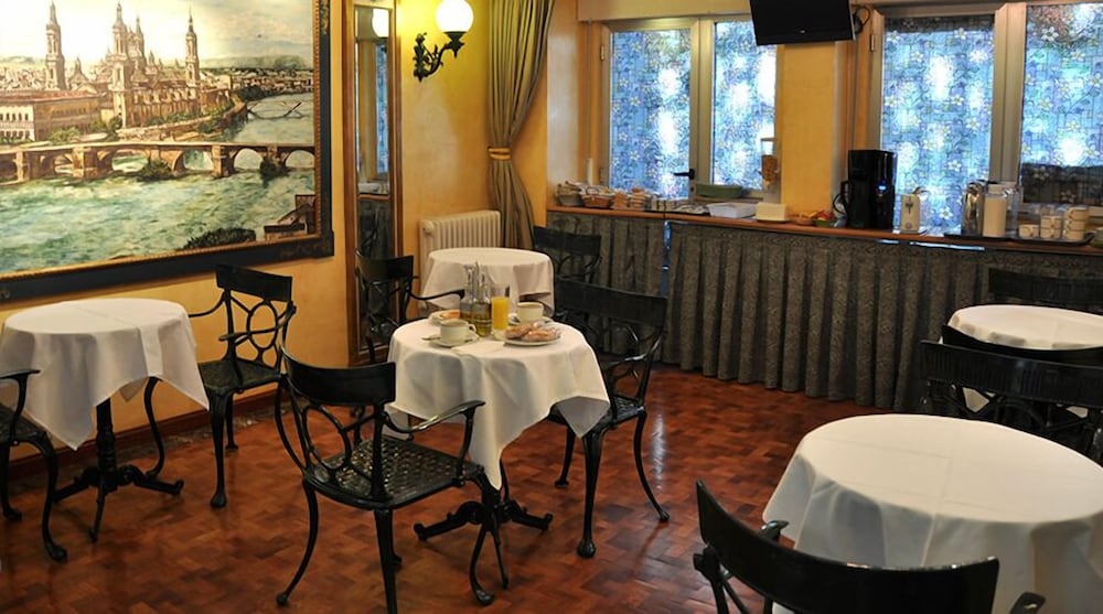 Hotel Reyes Catolicos 33/39