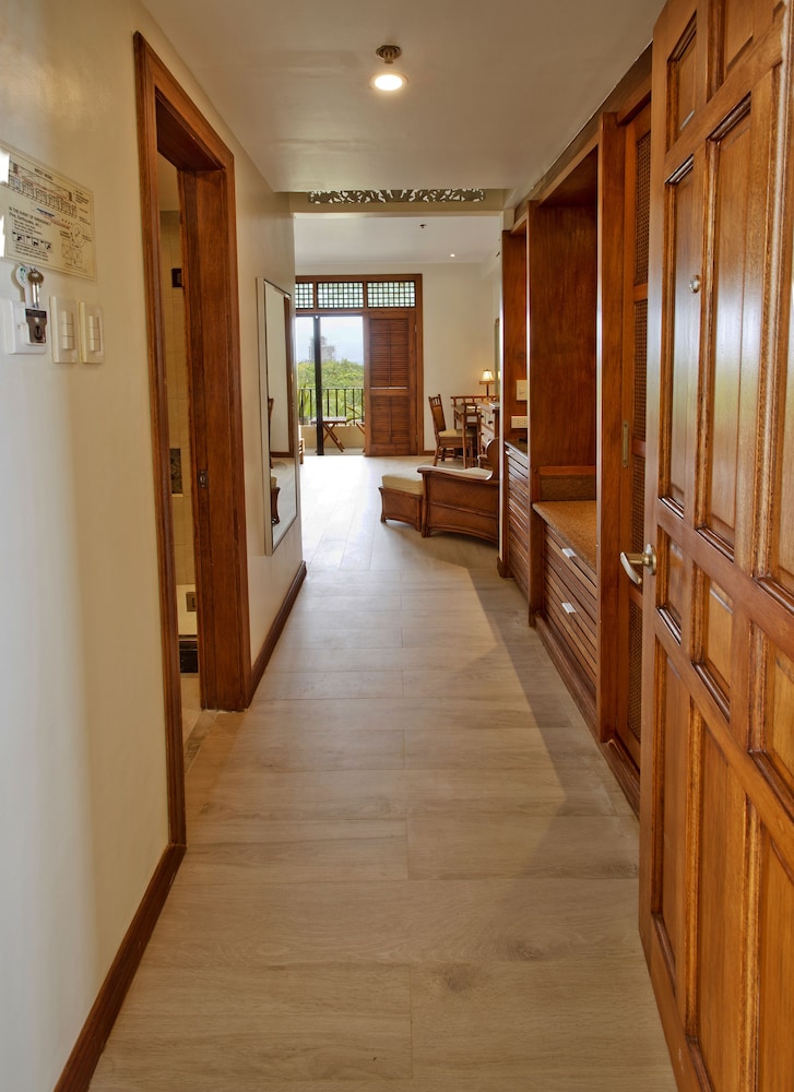 Costabella Tropical Beach Hotel 48/78