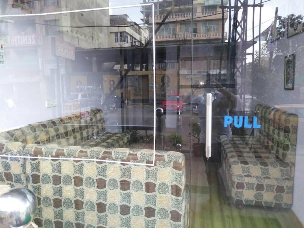 Hotel Mohit Palace 16/19