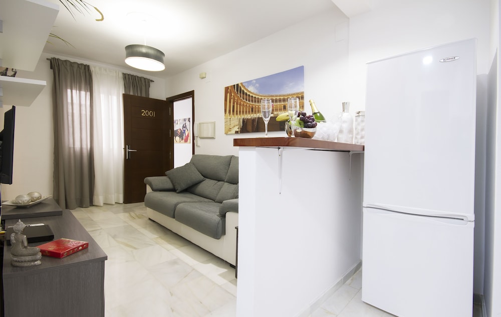 Apartamentos El Tajo 11/23