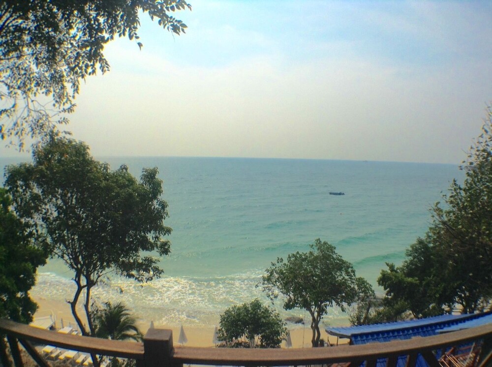 Sangthian Beach Resort 34/60